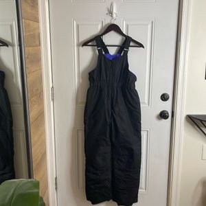 Girl black snow bib size large